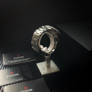 Tudor Black Bay Métas