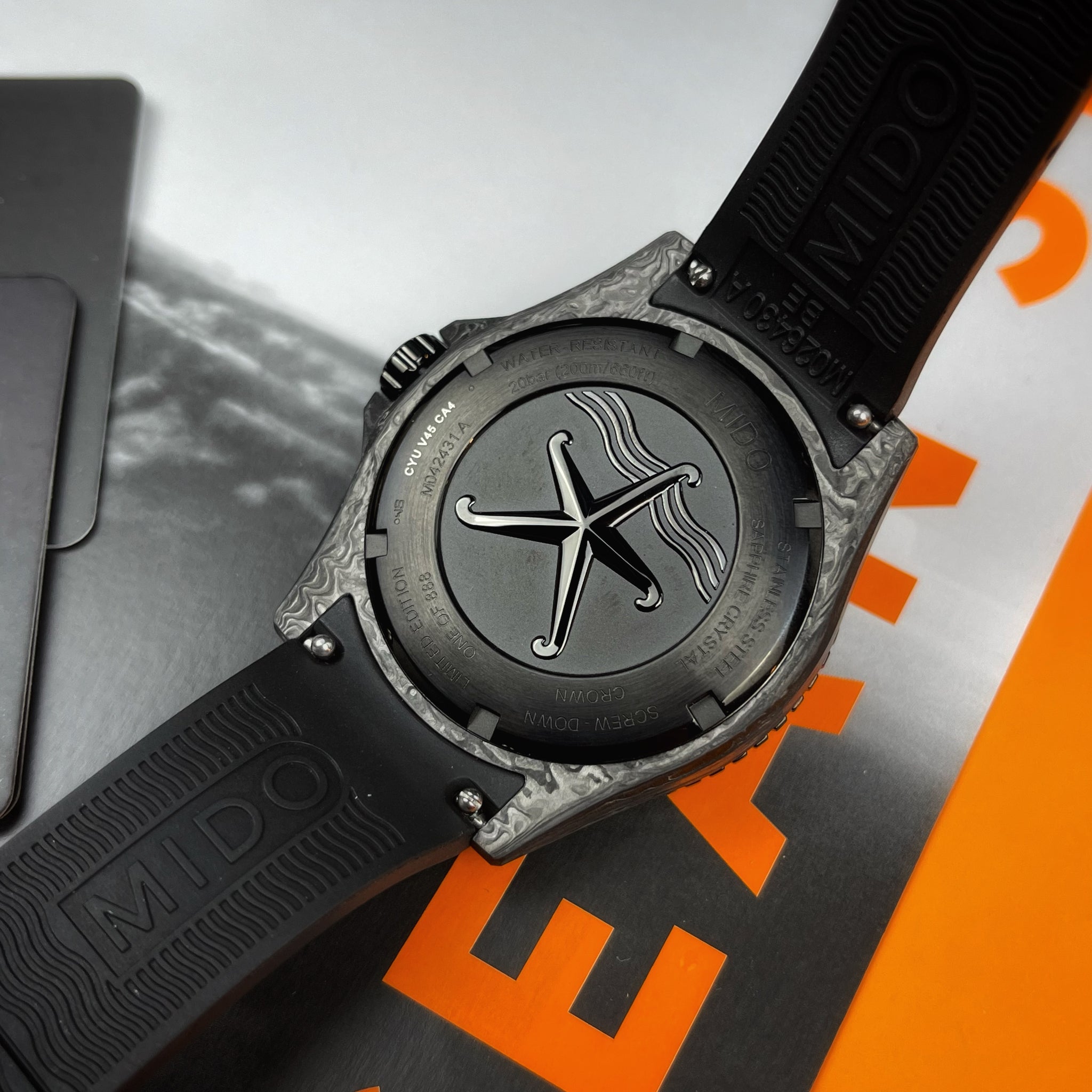 Mido - OCEAN STAR 200C CARBON EDITION LIMITED