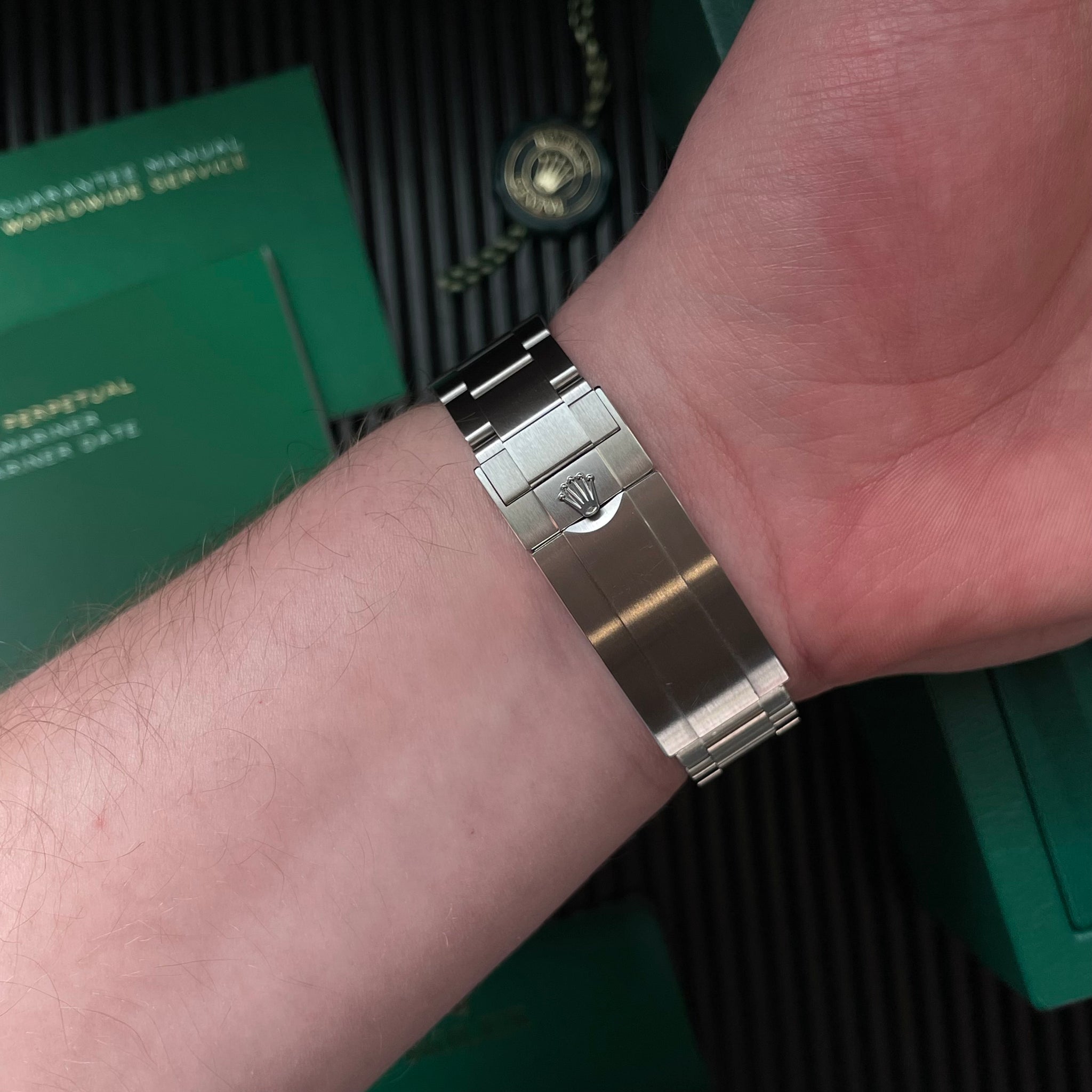 Rolex Submariner Date 126610LV "Starbucks"