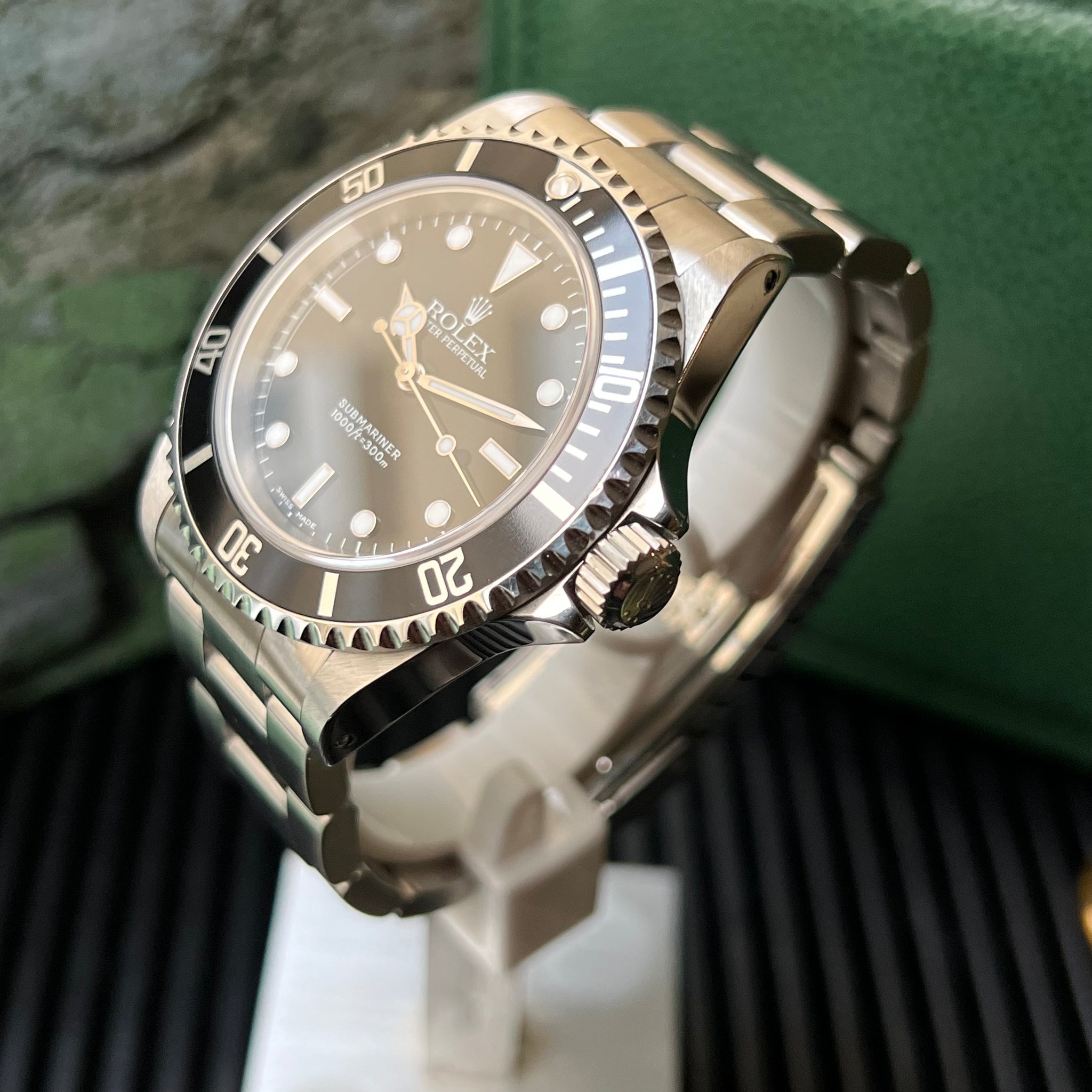 Rolex Submariner no-date 14060M-