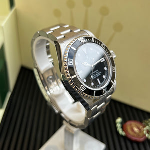 Rolex Submariner no-date 14060M Cosc-