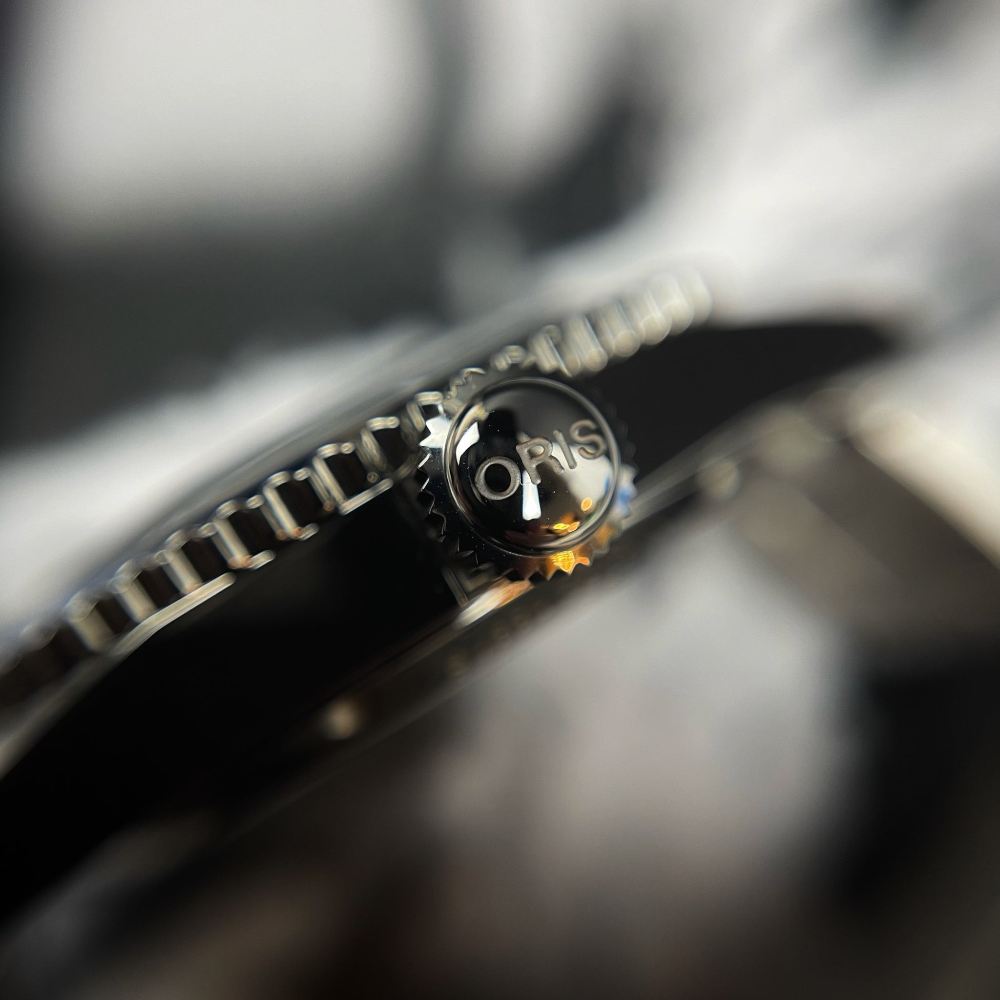 Oris
Montre suisse
Haute horlogerie
Précision automatique
Plongeuse
Design élégant
Performance
Étanchéité
Bracelet acier
Lunette en céramique
Verre saphir
Mouvement automatique
Réserve de marche
Qualité durable
Style sophistiqué
