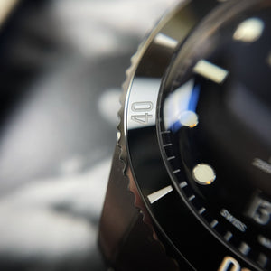Oris
Montre suisse
Haute horlogerie
Précision automatique
Plongeuse
Design élégant
Performance
Étanchéité
Bracelet acier
Lunette en céramique
Verre saphir
Mouvement automatique
Réserve de marche
Qualité durable
Style sophistiqué
