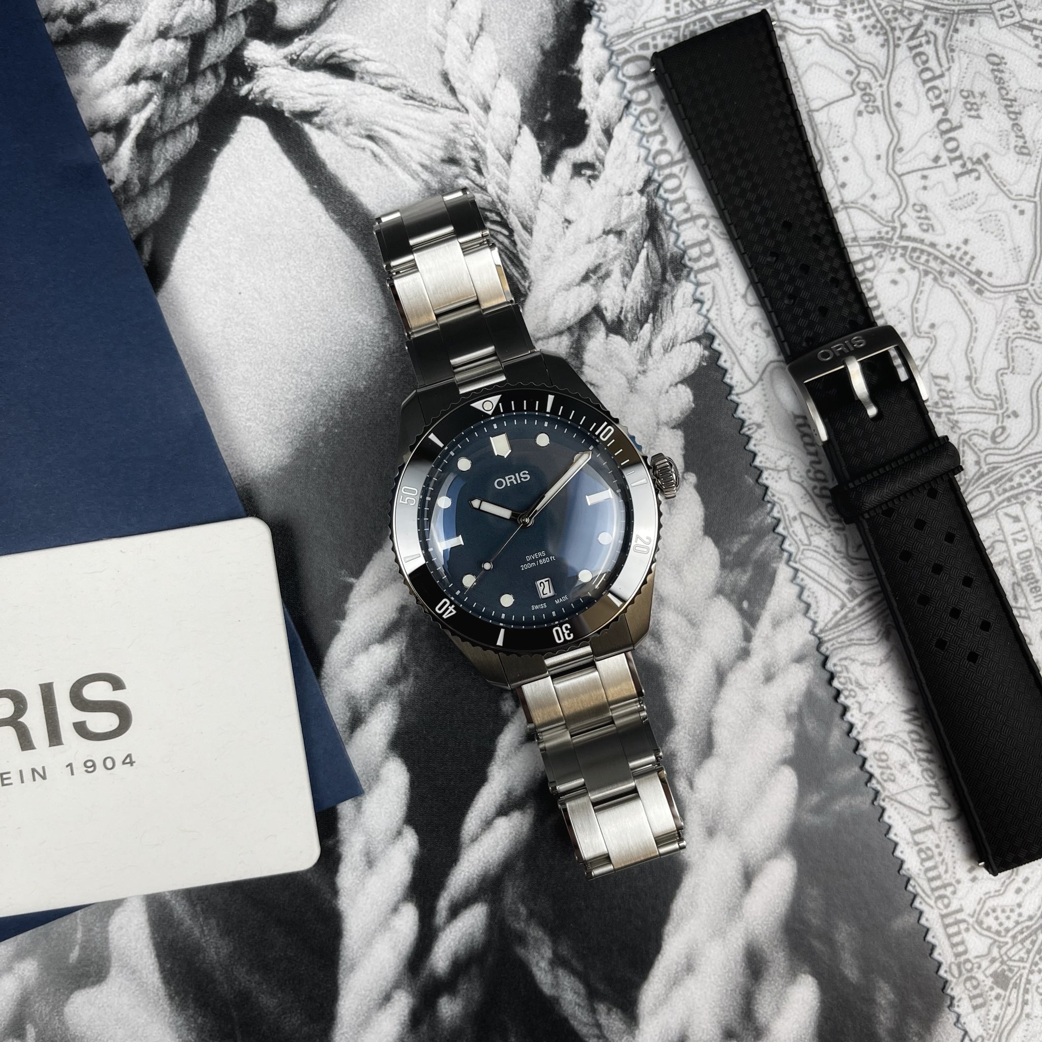 Oris
Montre suisse
Haute horlogerie
Précision automatique
Plongeuse
Design élégant
Performance
Étanchéité
Bracelet acier
Lunette en céramique
Verre saphir
Mouvement automatique
Réserve de marche
Qualité durable
Style sophistiqué
