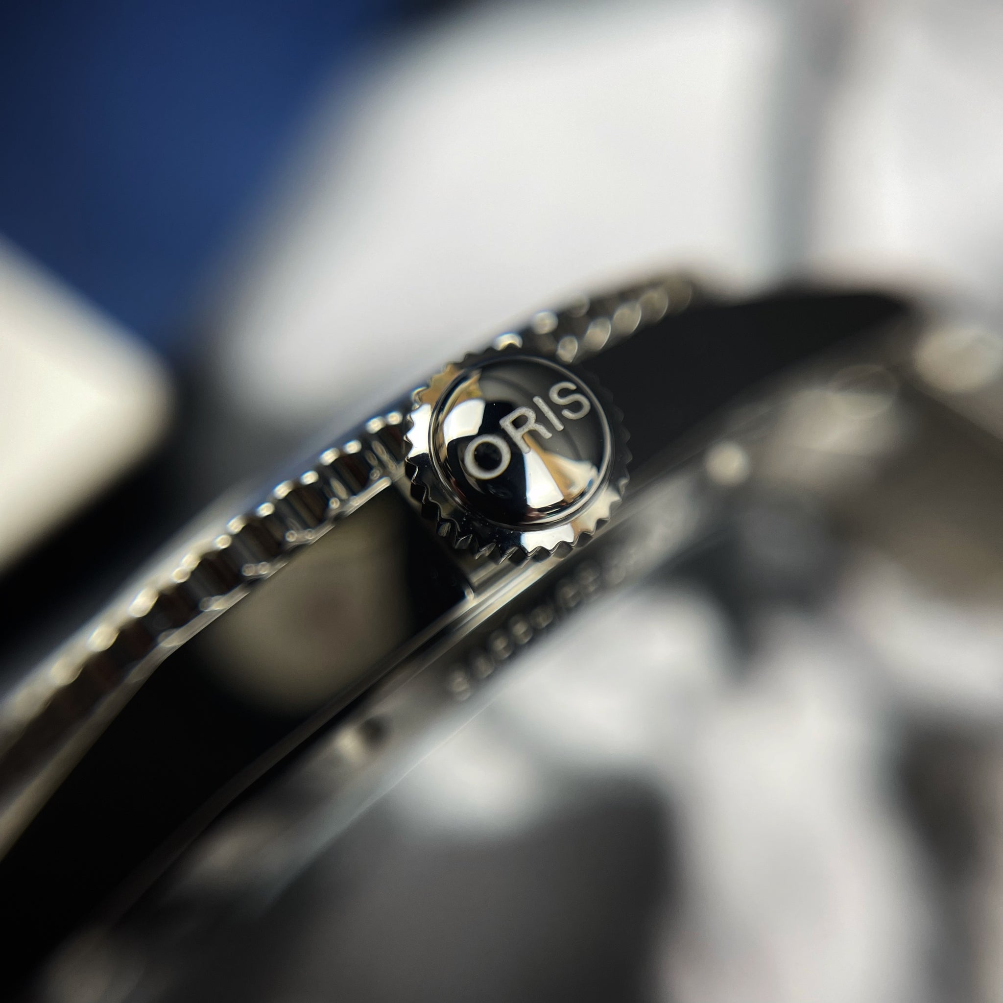 Oris
Montre suisse
Haute horlogerie
Précision automatique
Plongeuse
Design élégant
Performance
Étanchéité
Bracelet acier
Lunette en céramique
Verre saphir
Mouvement automatique
Réserve de marche
Qualité durable
Style sophistiqué

