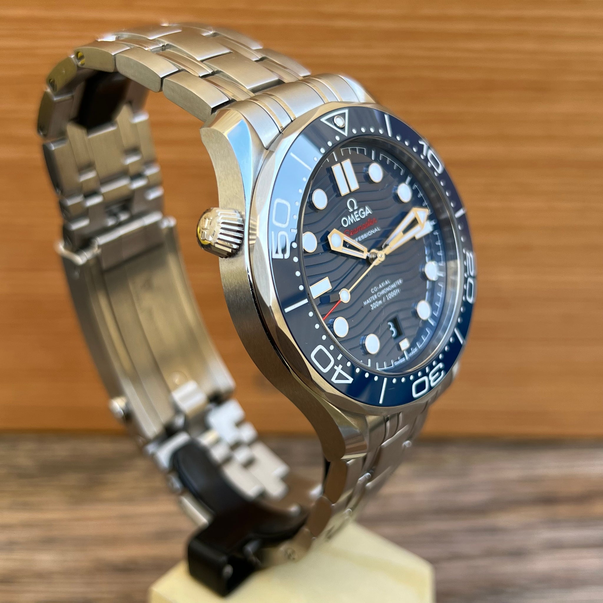 Omega seamaster Diver 300 blue