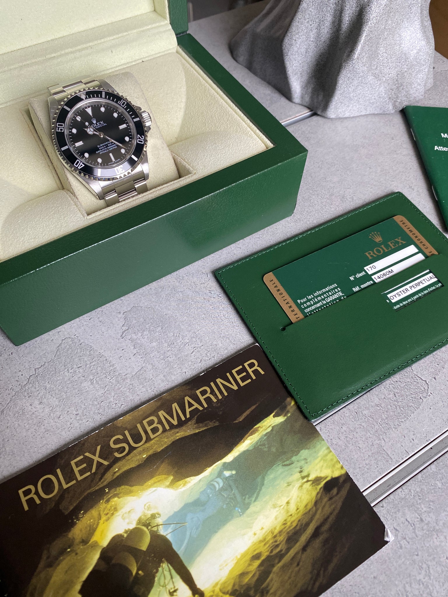Rolex Submariner no-date 14060M.
