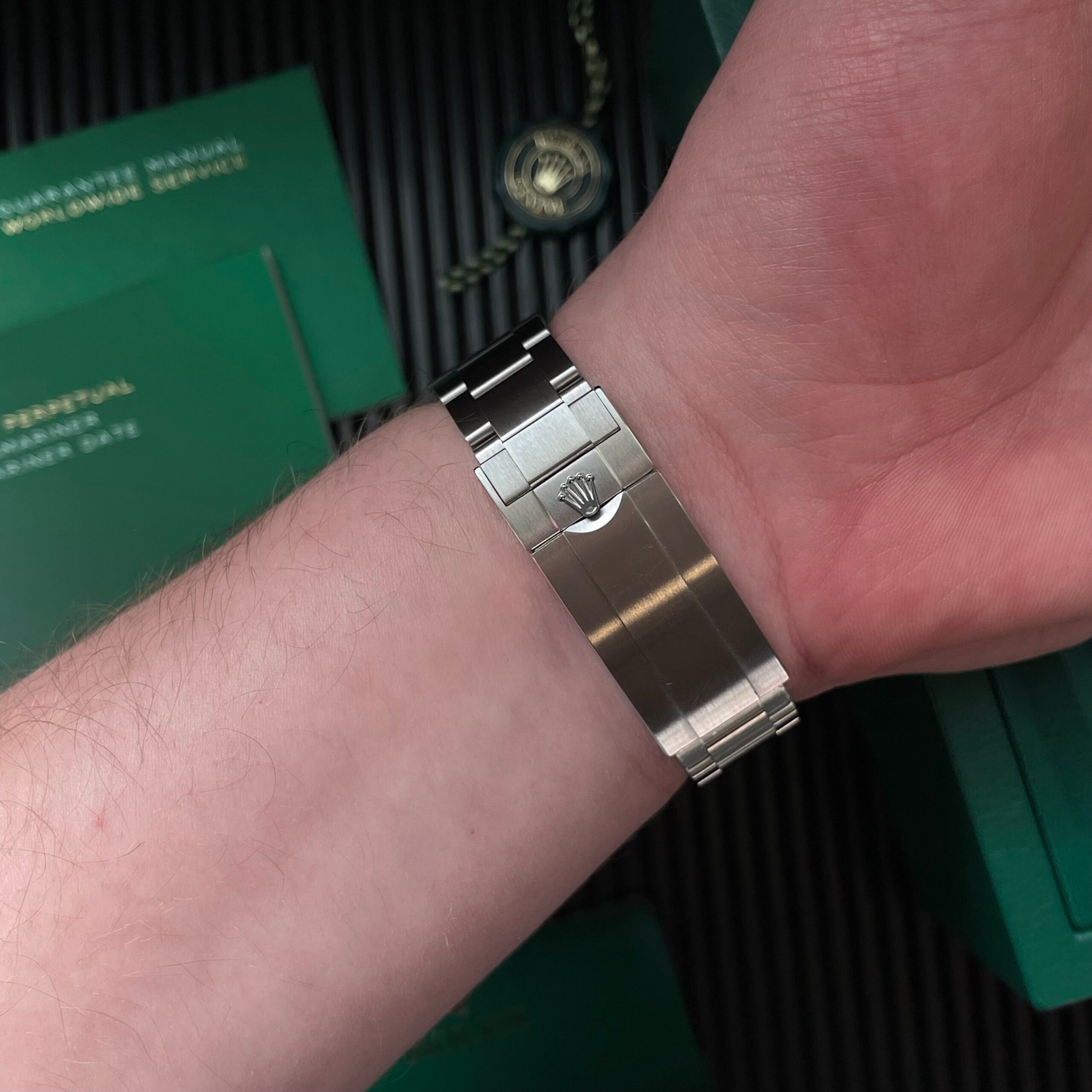 Rolex Submariner Date 126610LV “Starbucks”