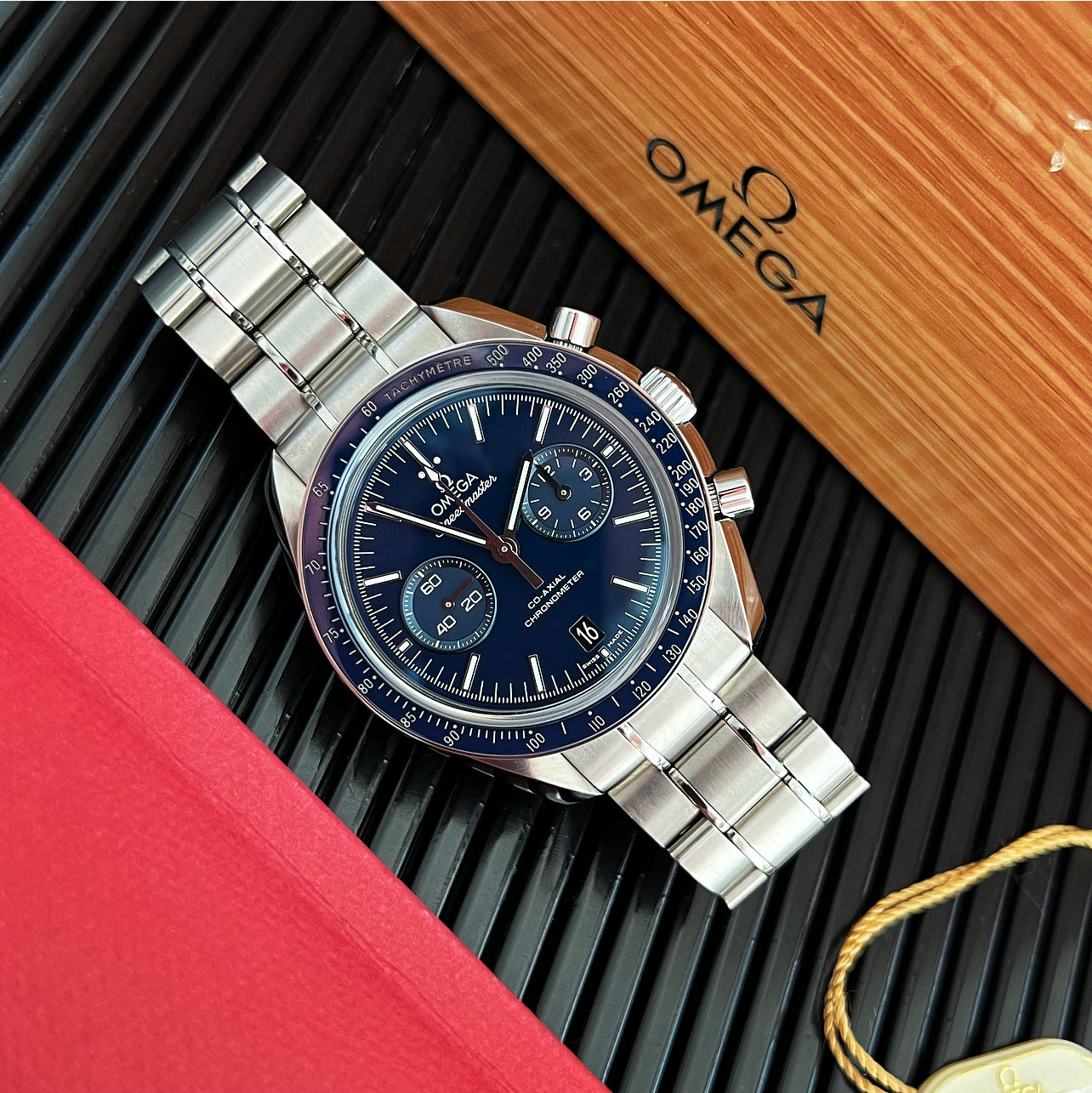 Omega Speedmaster Co-Axial Titane