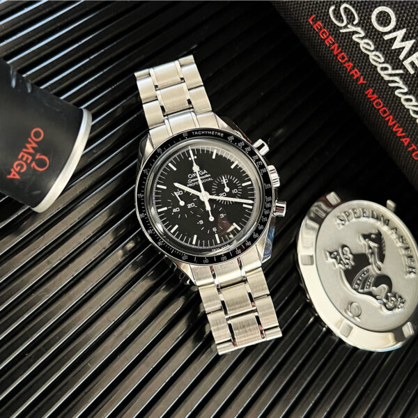 Omega Speedmaster Moonwatch