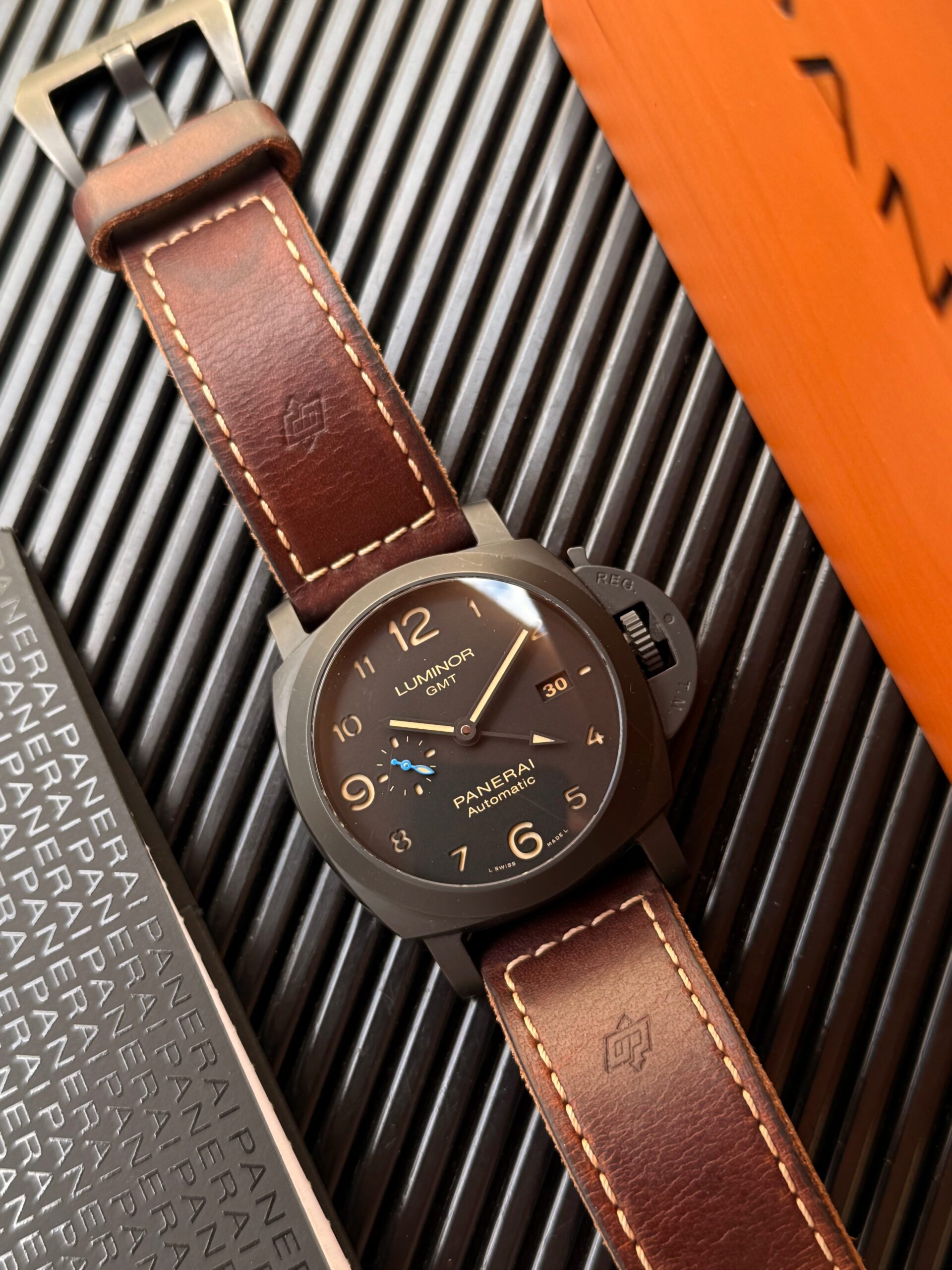 Panerai Luminor GMT