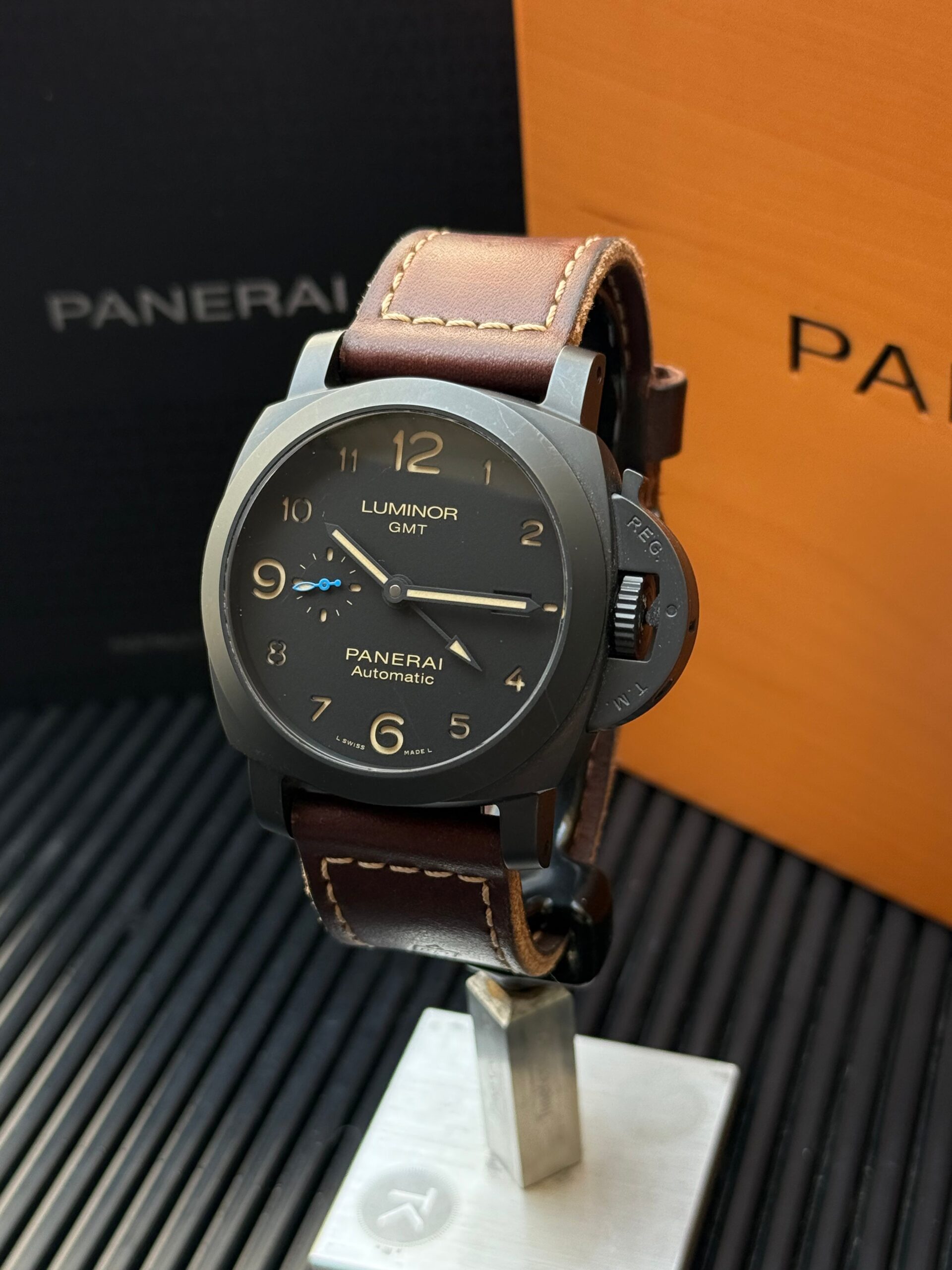 Panerai Luminor GMT