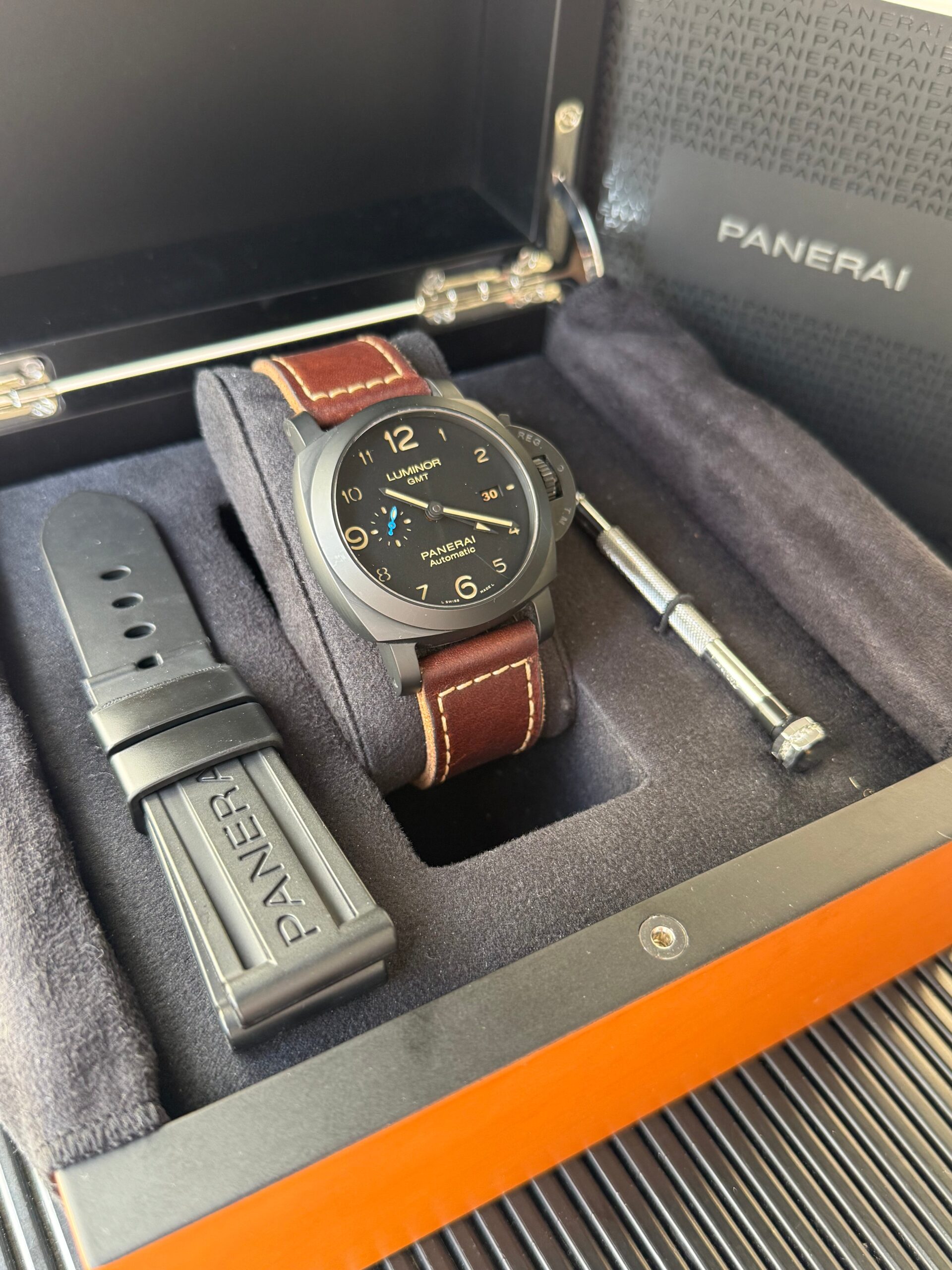 Panerai Luminor GMT