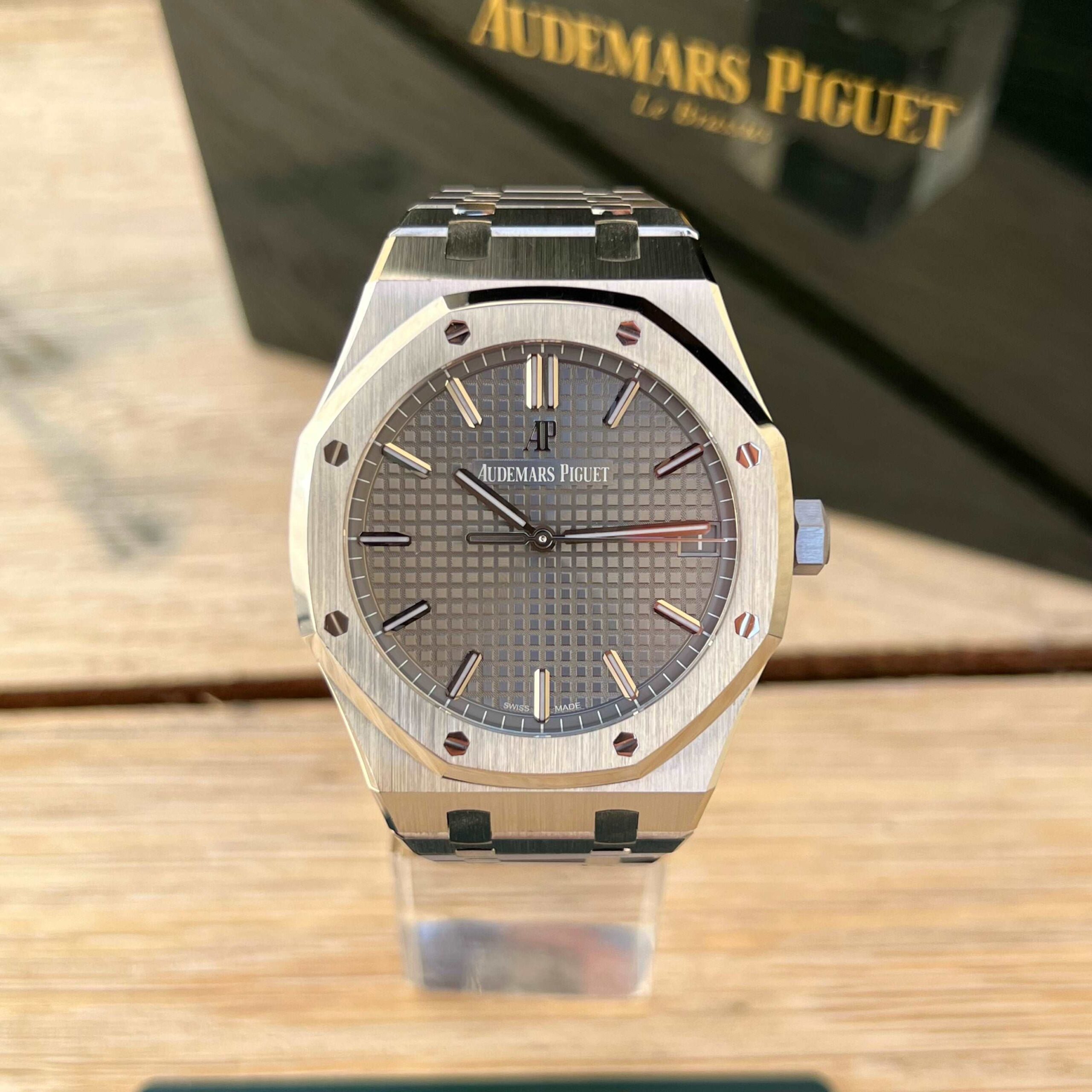 Audemars Piguet Royal Oak 15500ST-.