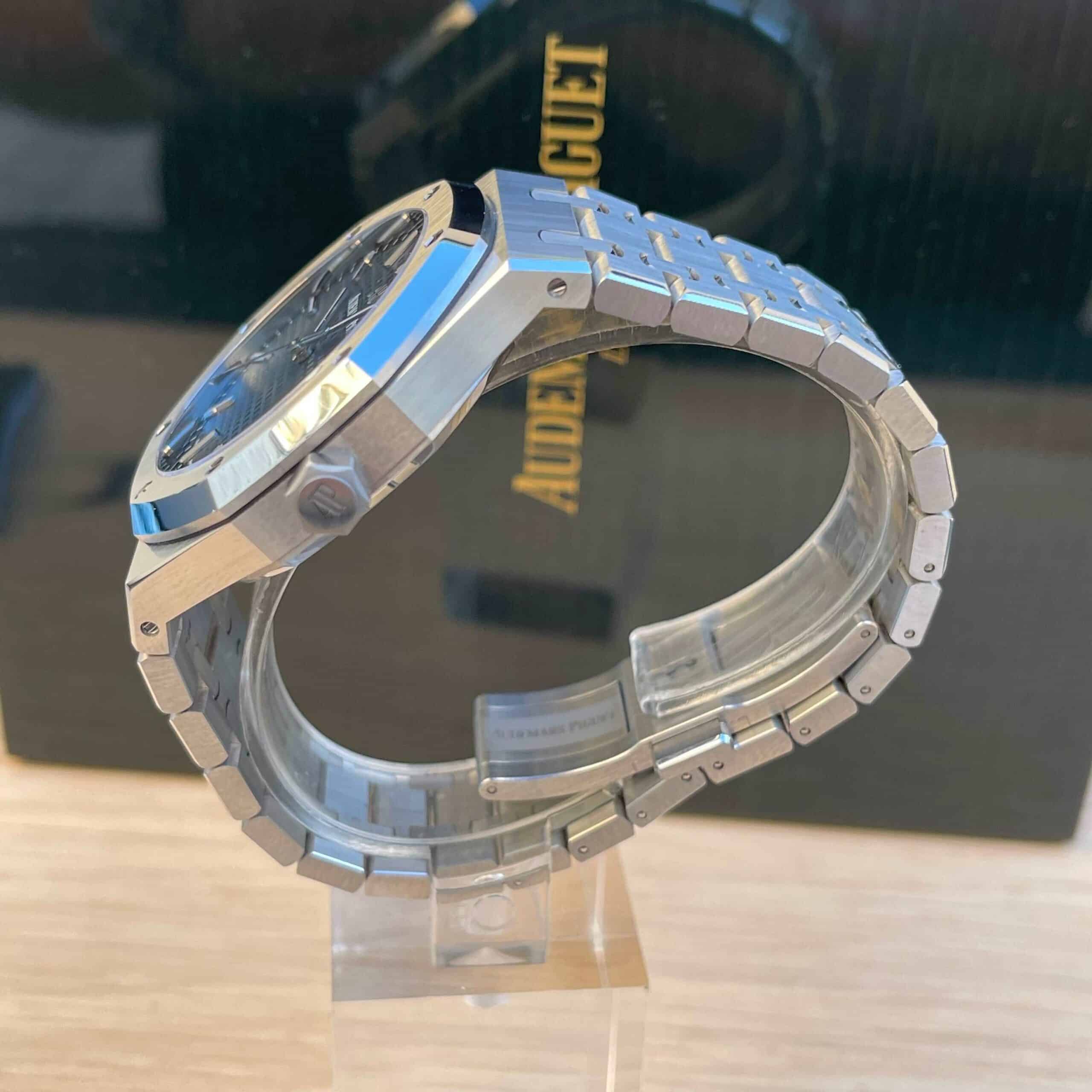 Audemars Piguet Royal Oak 15500ST- Audemars Piguet Royal Oak 15500ST-.