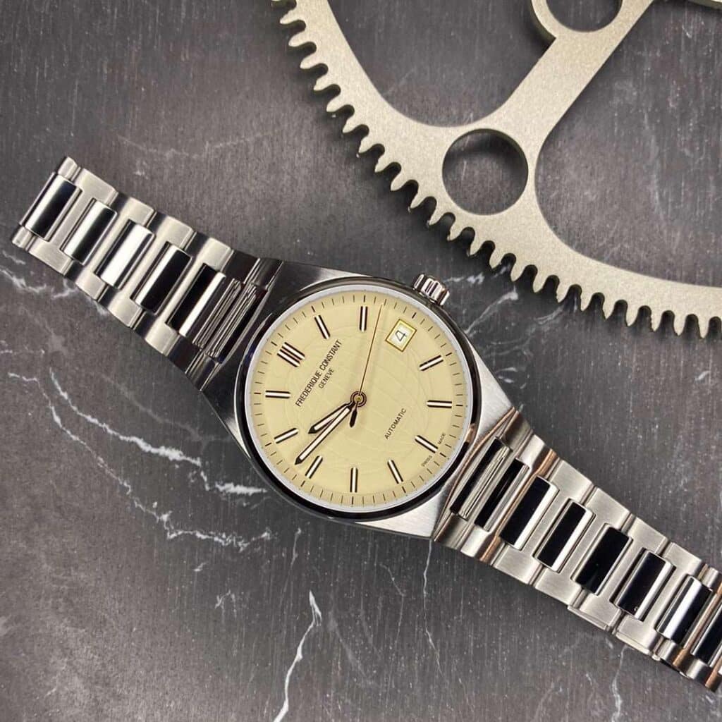 Frédérique Constant - LADIES HIGHLIFE