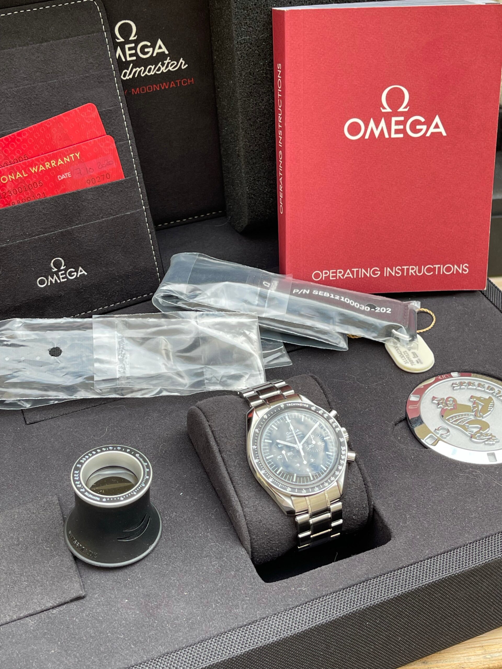 Omega Speedmaster Moonwatch-.