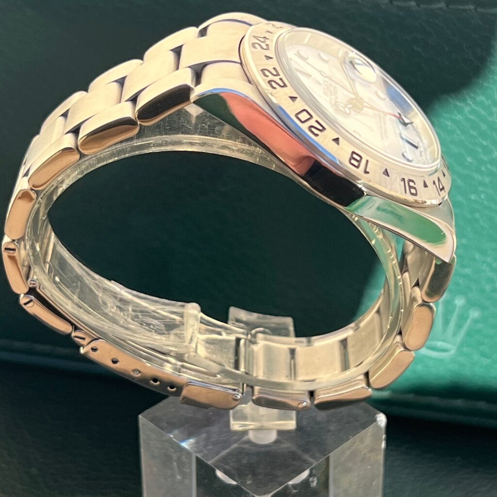 Rolex Explorer II 16570-.