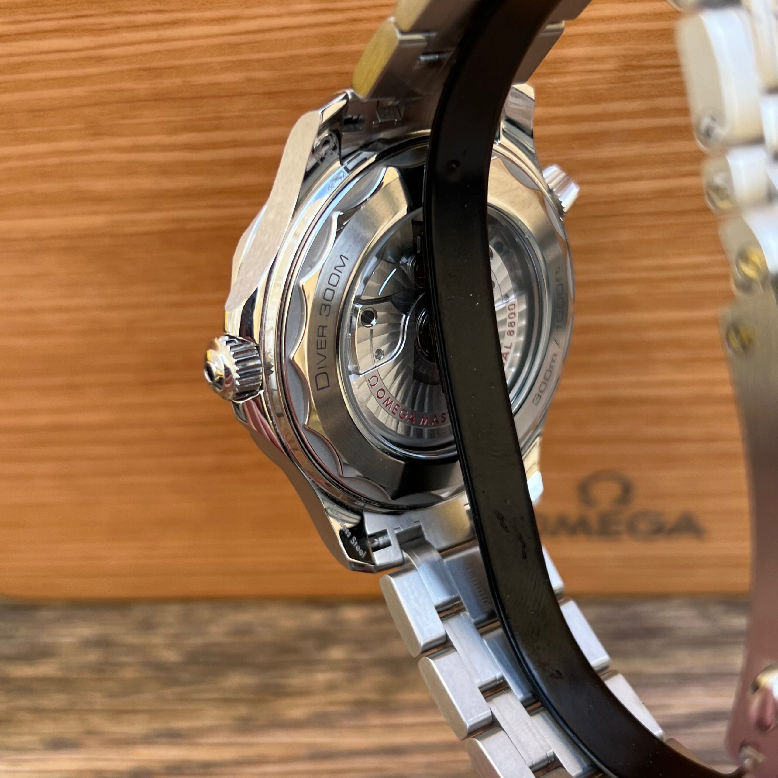 Omega seamaster Diver 300 blue