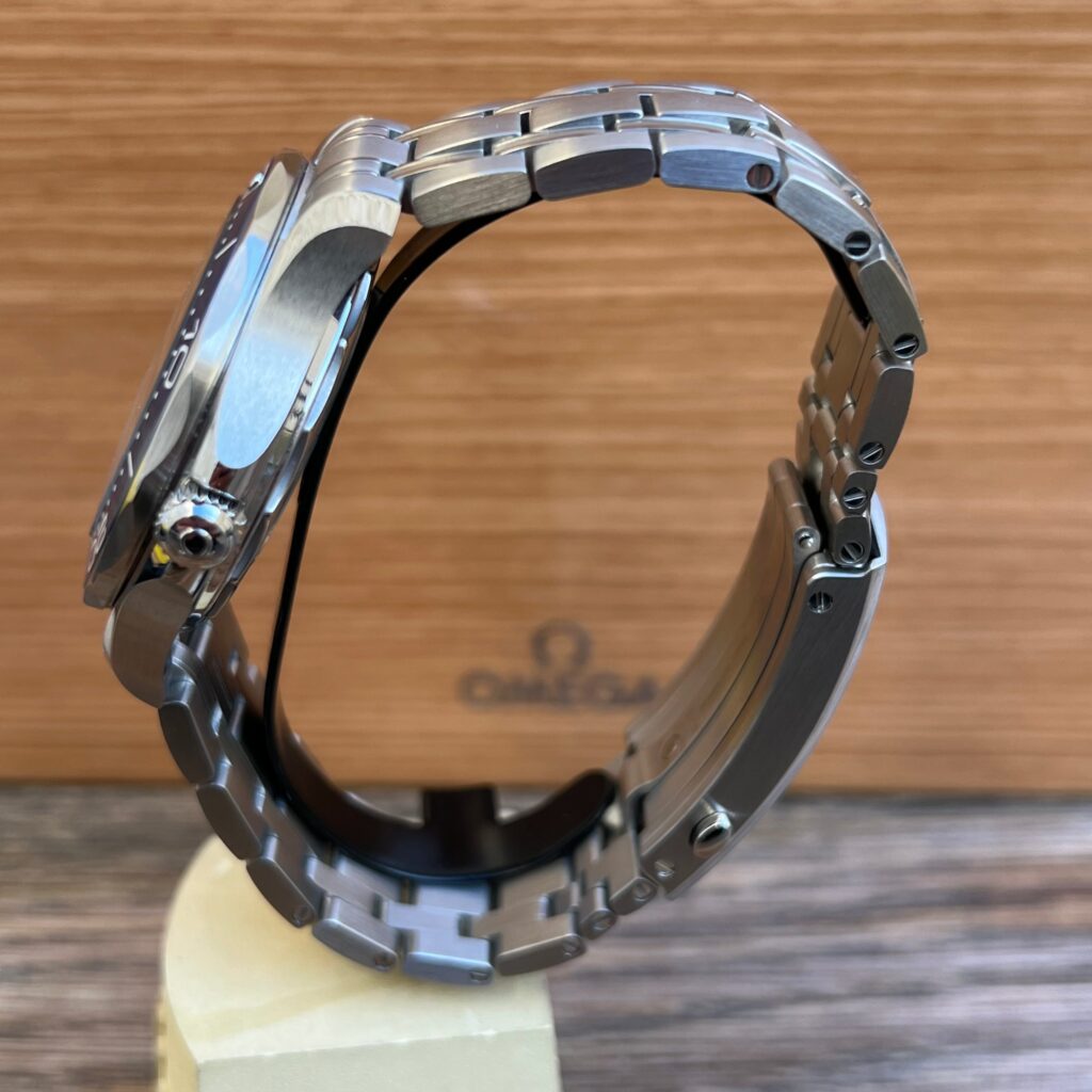 Omega seamaster Diver 300 blue