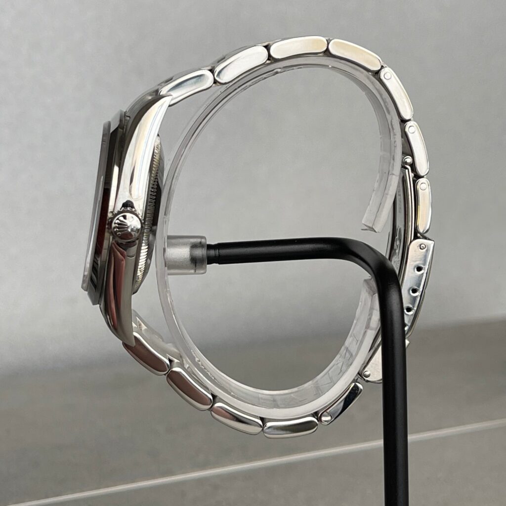 Rolex Explorer 36mm 114270-.