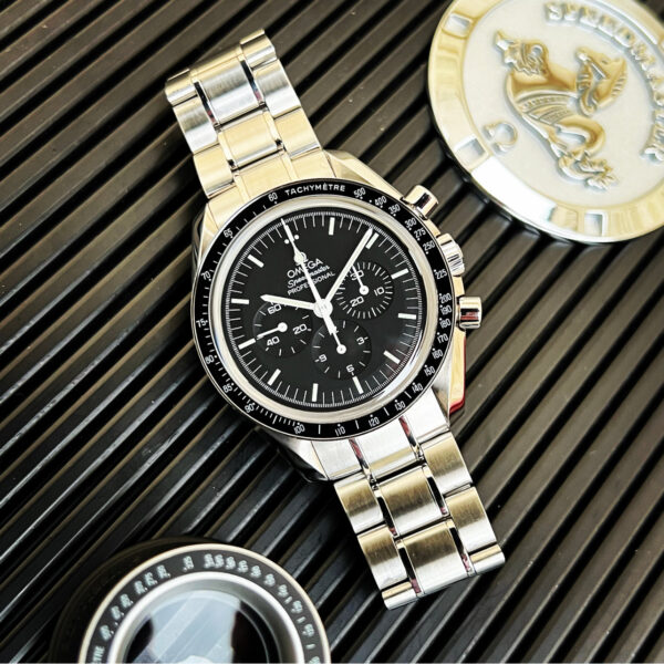 Omega Speedmaster Moonwatch
