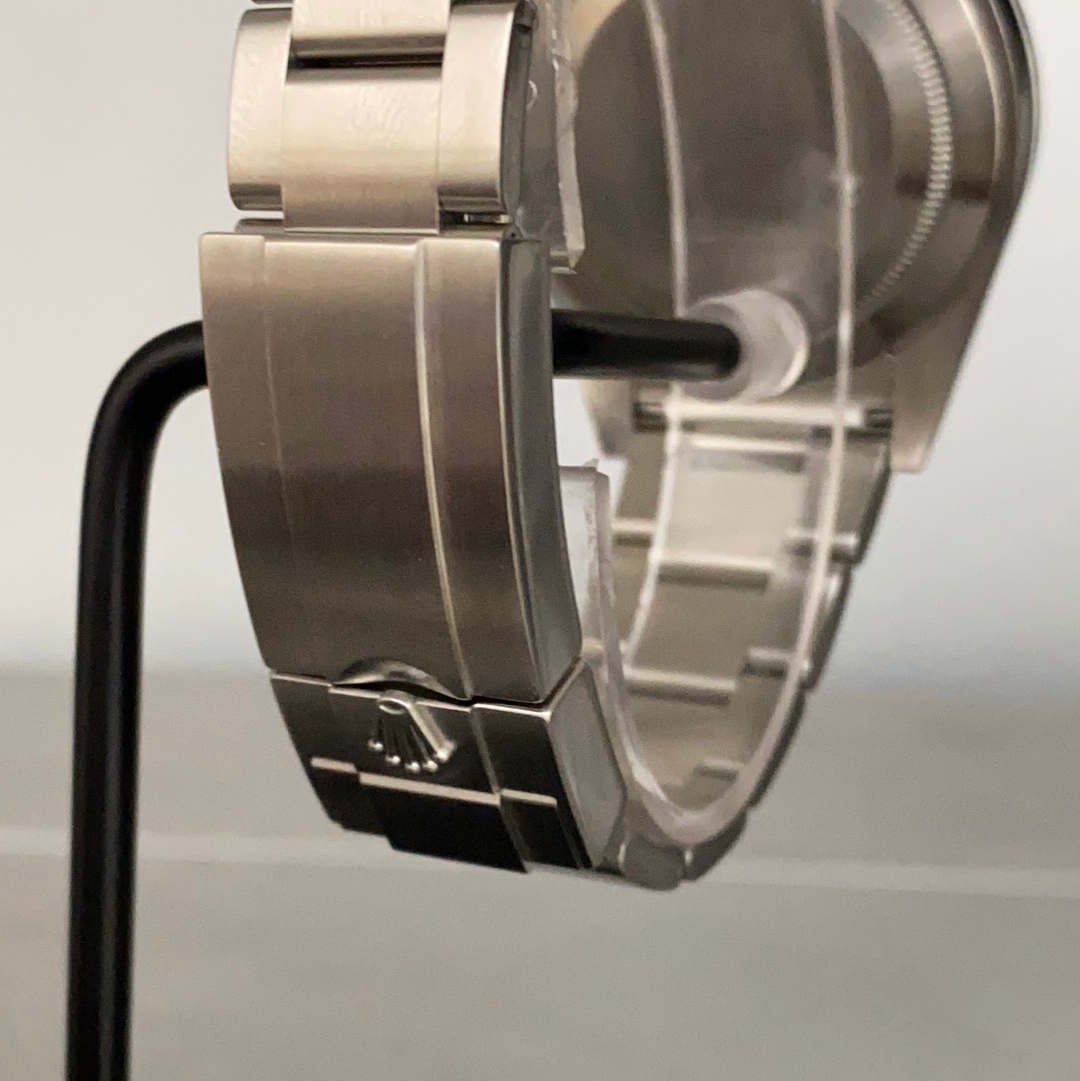 Rolex Explorer 39mm.