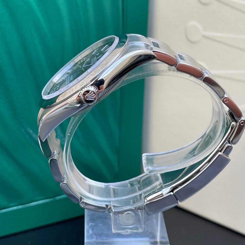 Rolex Explorer 39mm..