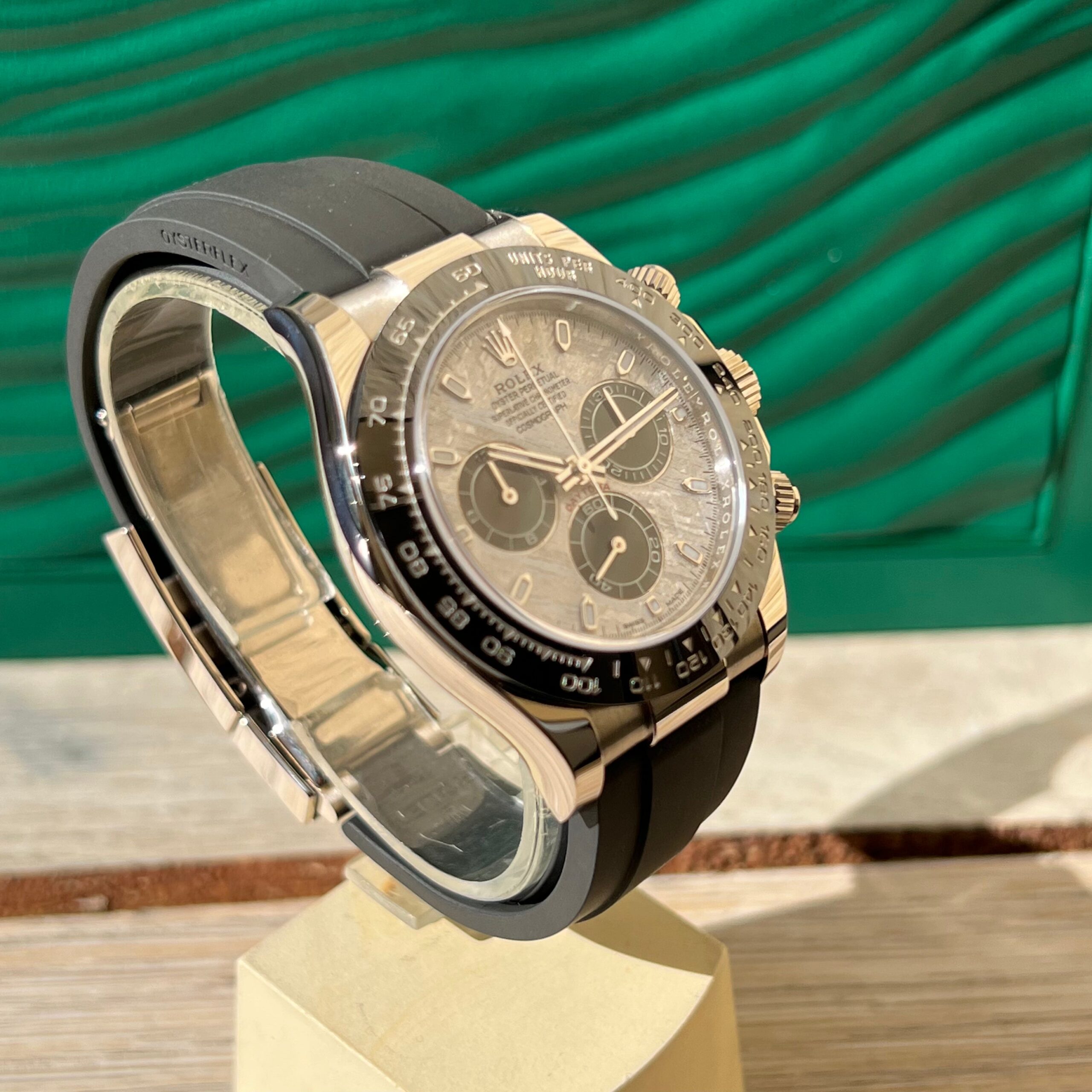 Rolex Daytona ref 116519-LN.