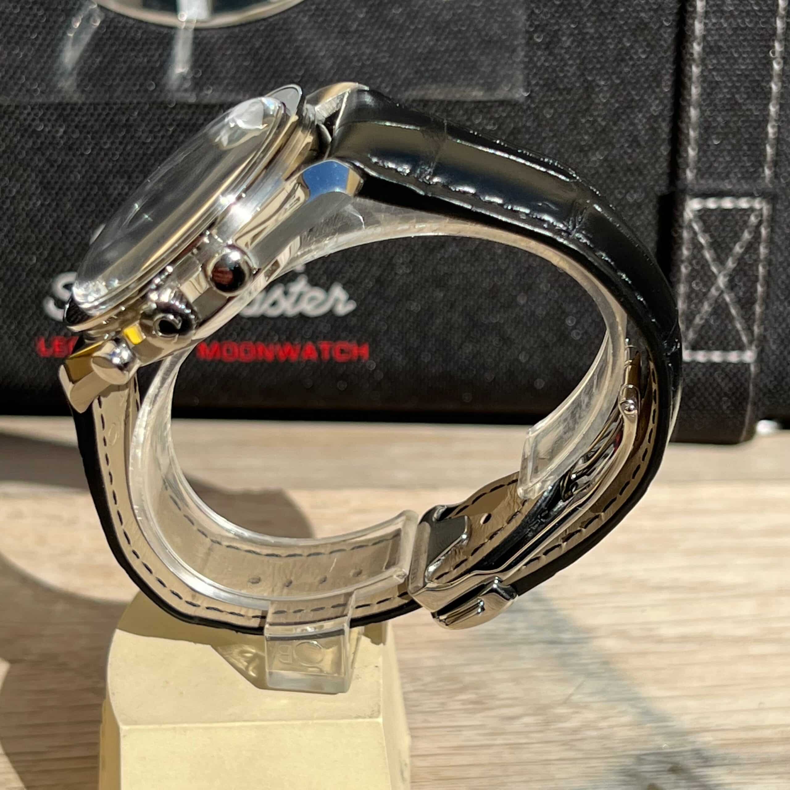 Omega Speedmaster Moonwatch- Omega Speedmaster Moonwatch-.
