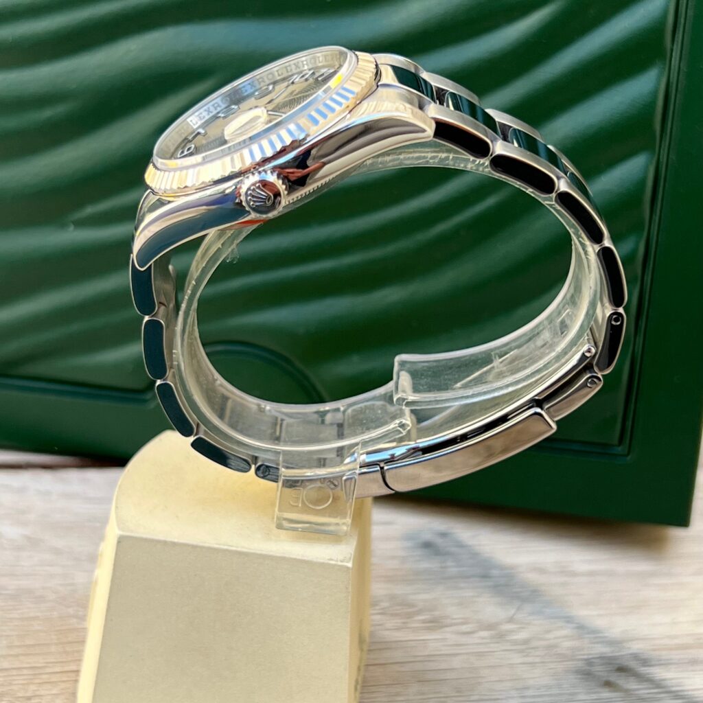 Rolex Datejust 36 Silver -.