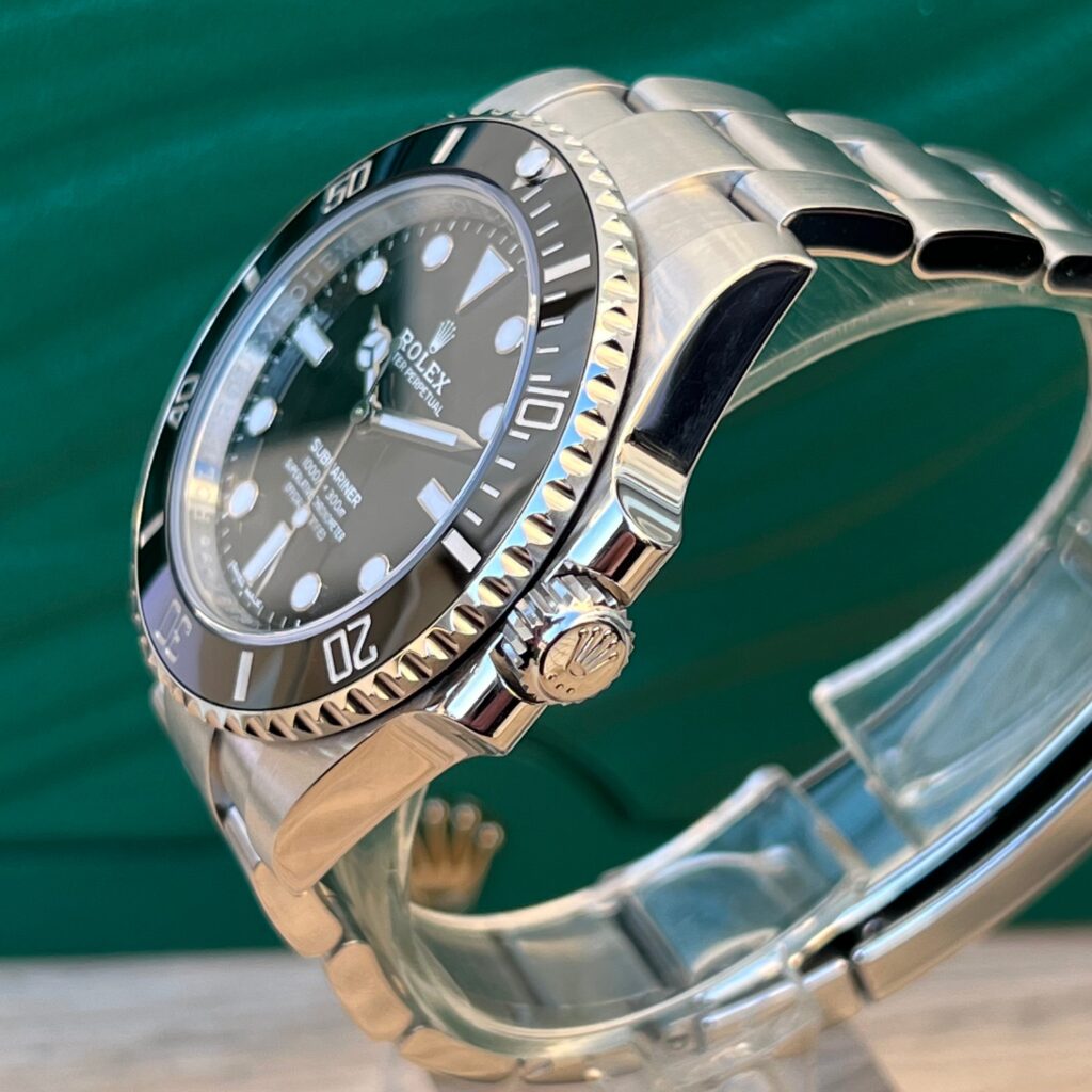 Rolex Submariner No Date 114060..