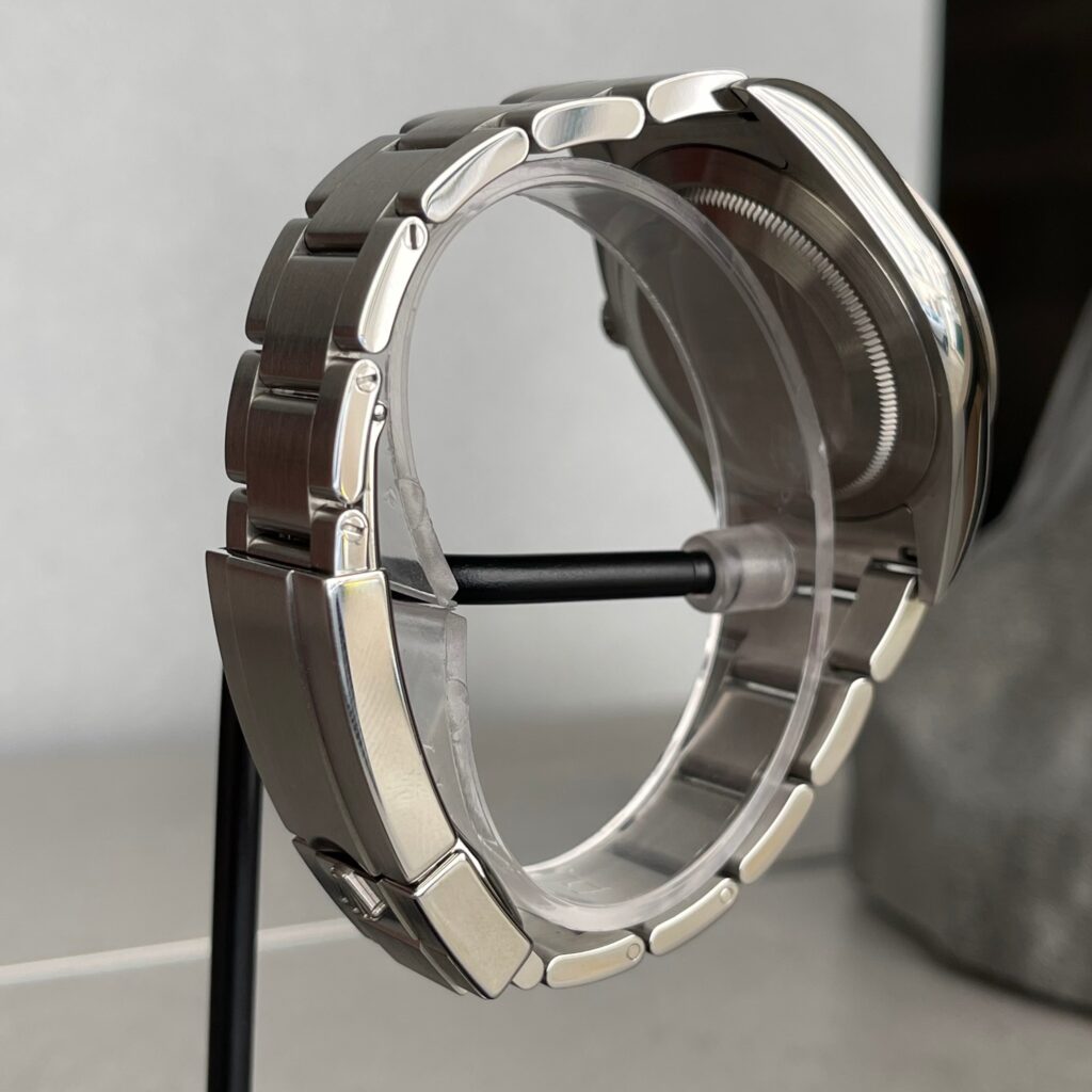 Rolex Explorer 39mm.