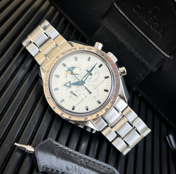 Omega Speedmaster Moonphase