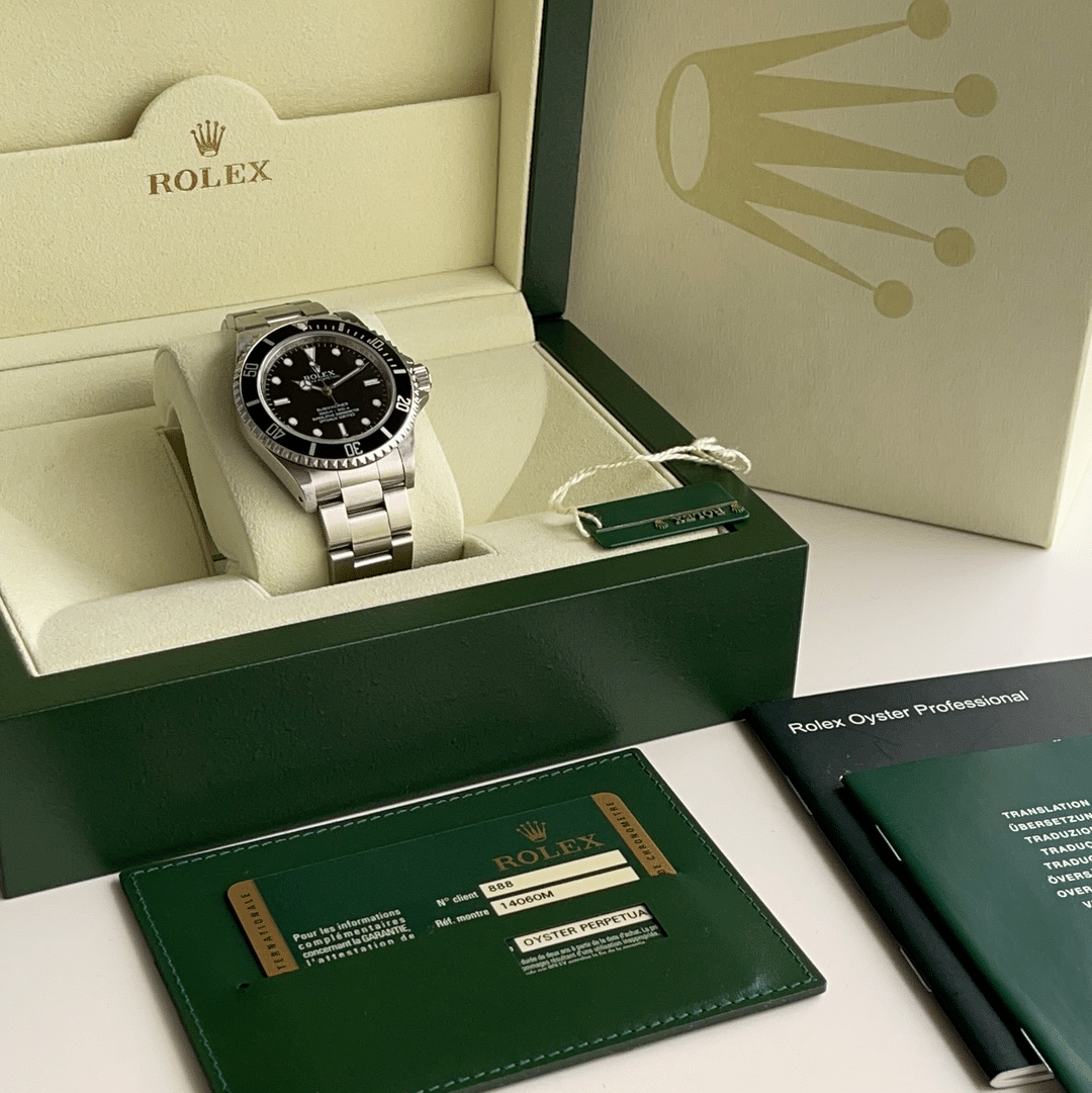 Rolex Submariner no-date 14060M Cosc Rolex Submariner no-date 14060M Cosc.