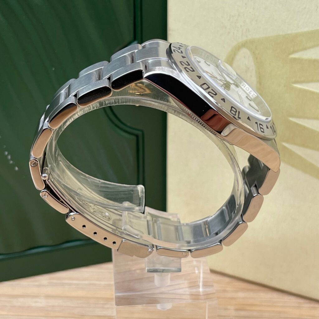 Rolex Explorer II 16570-.