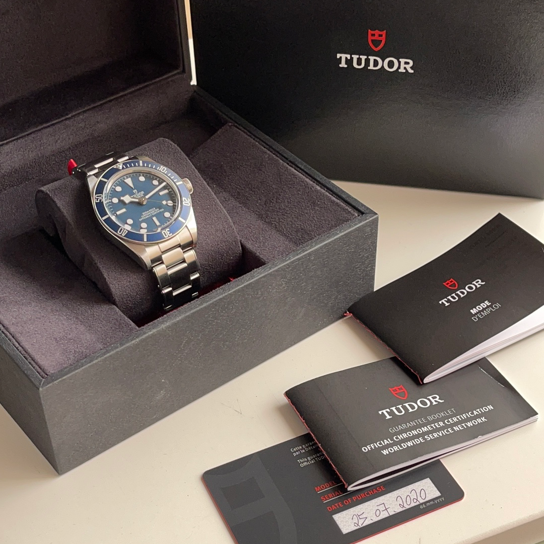 Tudor blackbay Snowflake ‘58 bleu.
