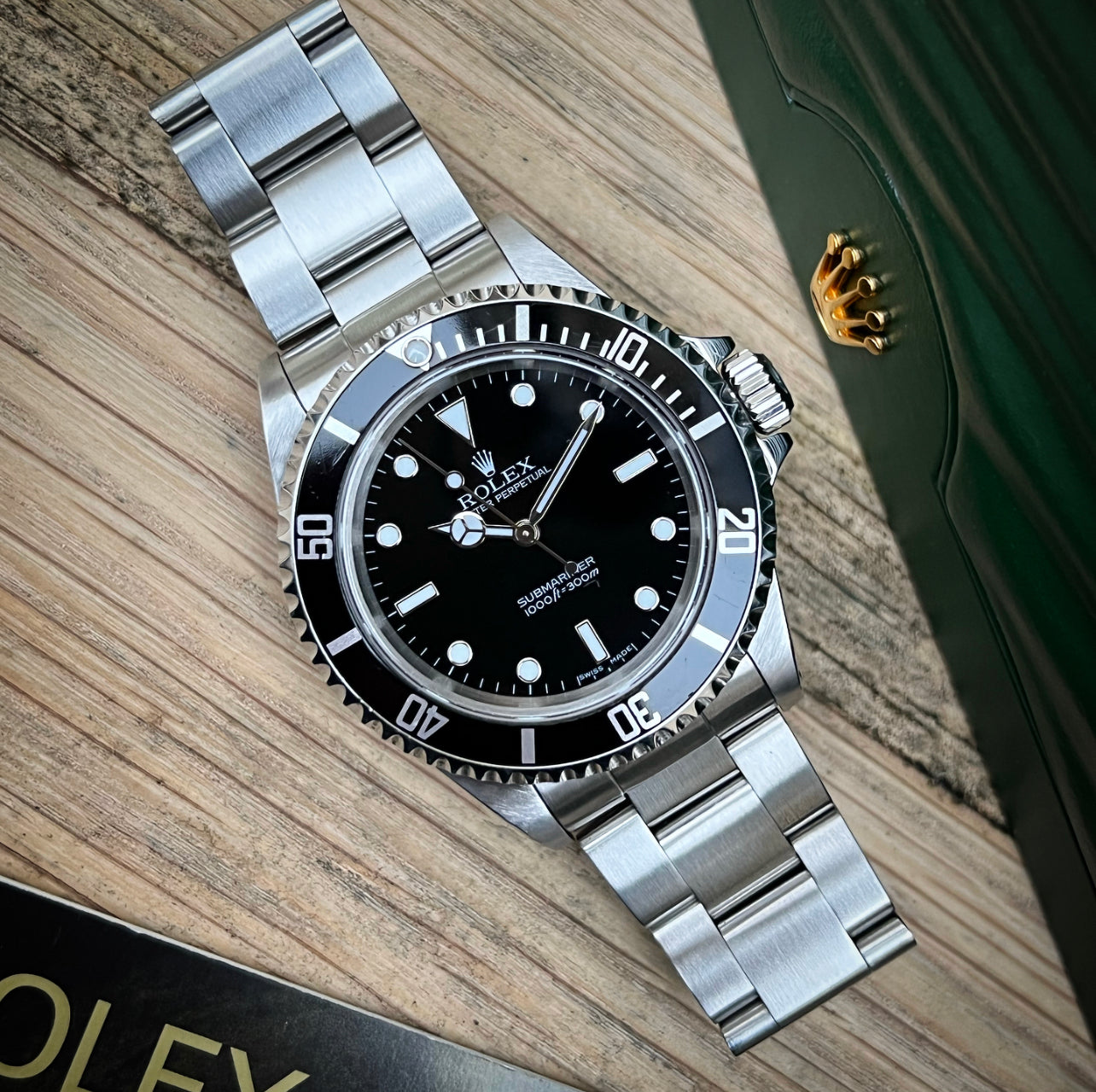 Rolex Submariner no-date 14060M.