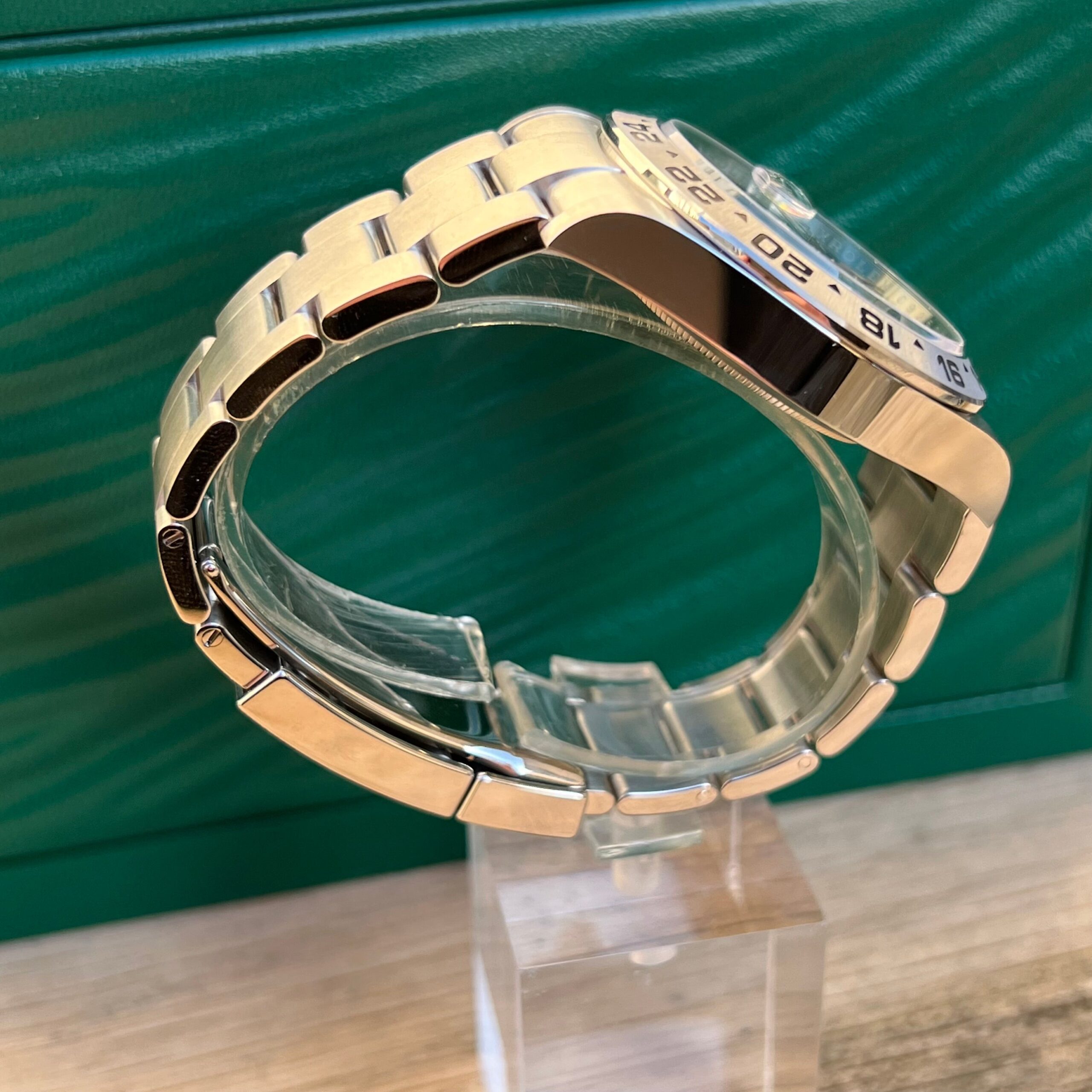 Rolex Explorer II 226570-.