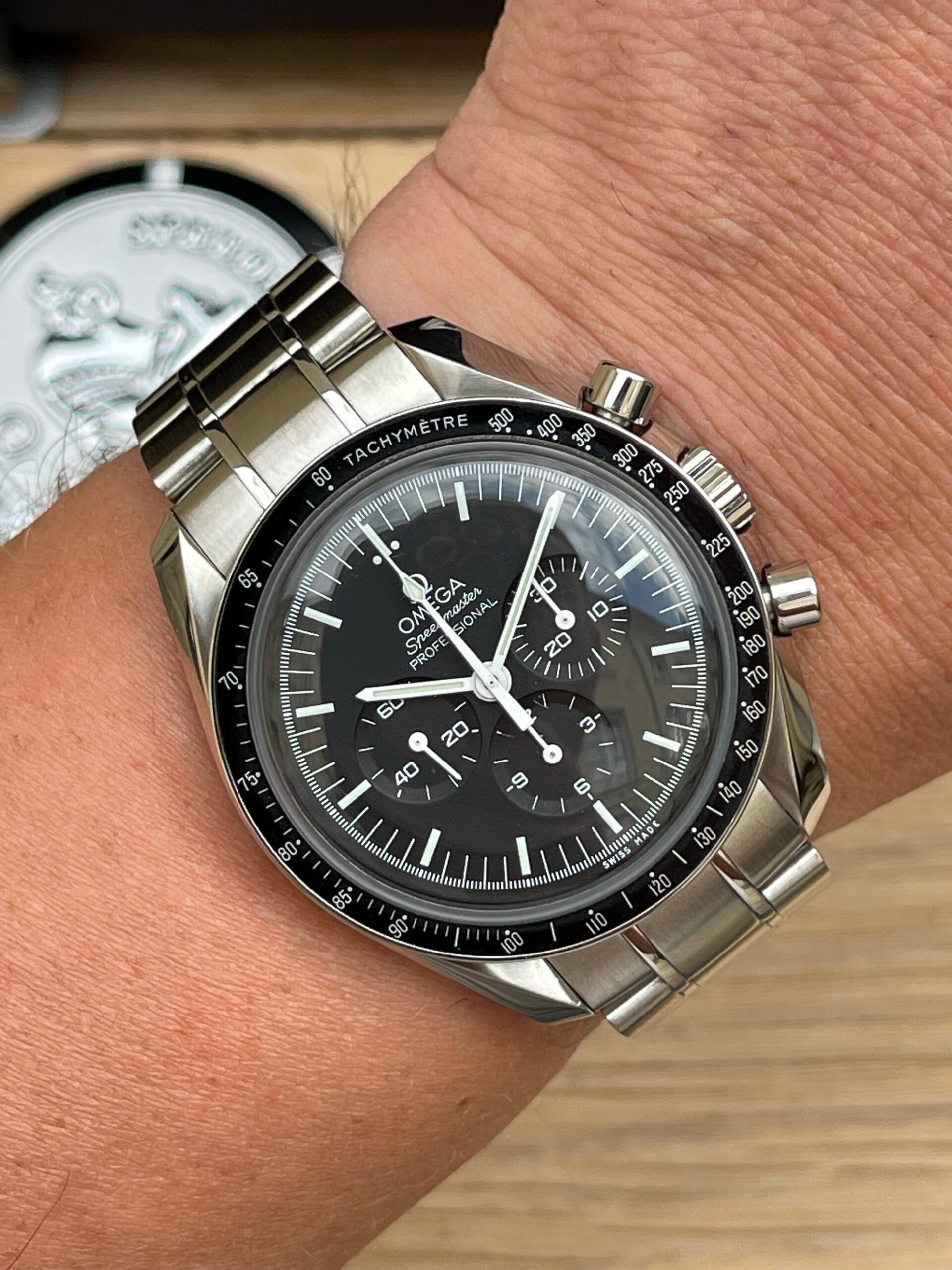 Omega Speedmaster Moonwatch-.