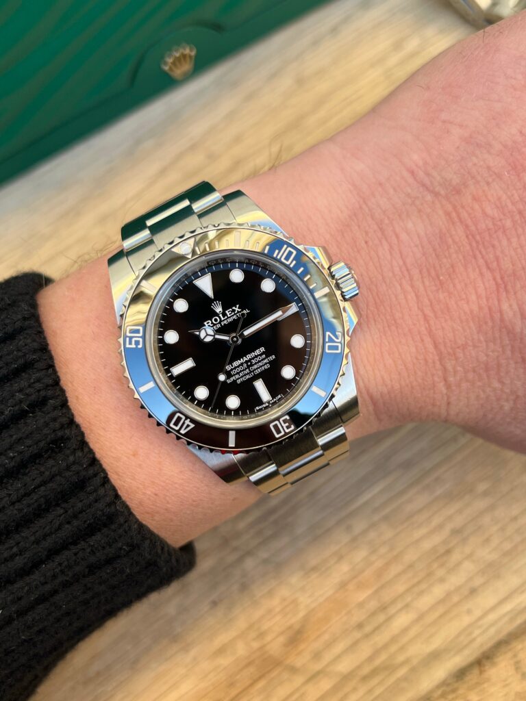 Rolex Submariner No Date 114060..
