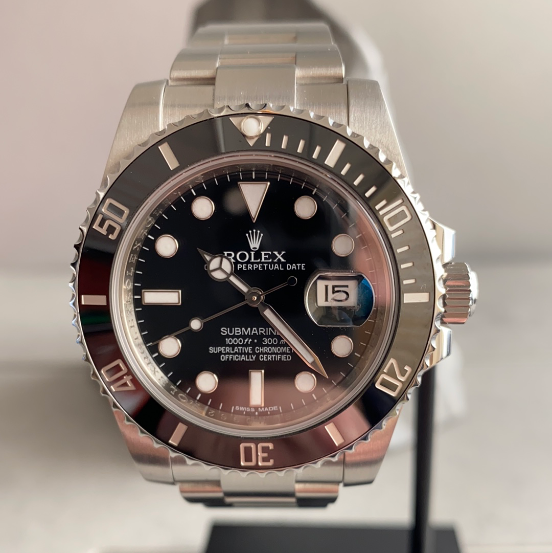 Rolex Submariner Date 116610LN-.