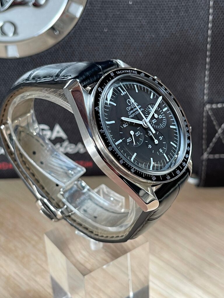 Omega Speedmaster Moonwatch-.