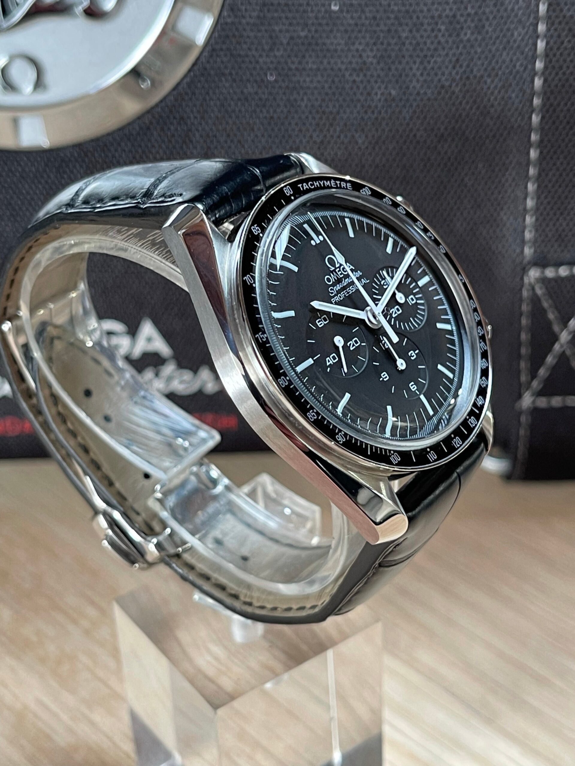 Omega Speedmaster Moonwatch-.