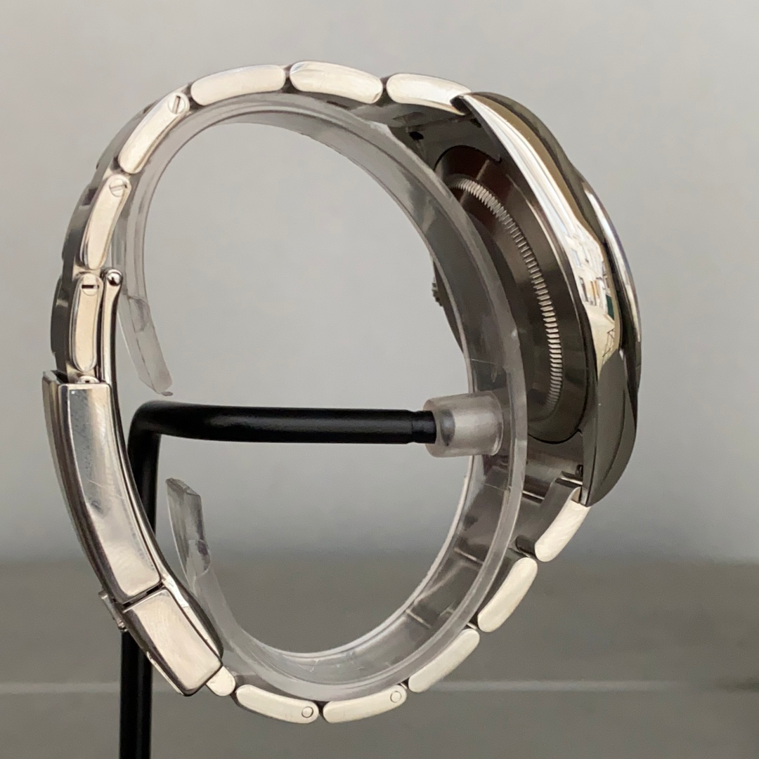 Rolex Explorer 39mm.