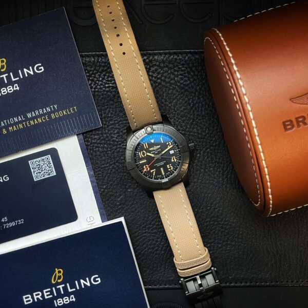 Breitling Avenger GMT