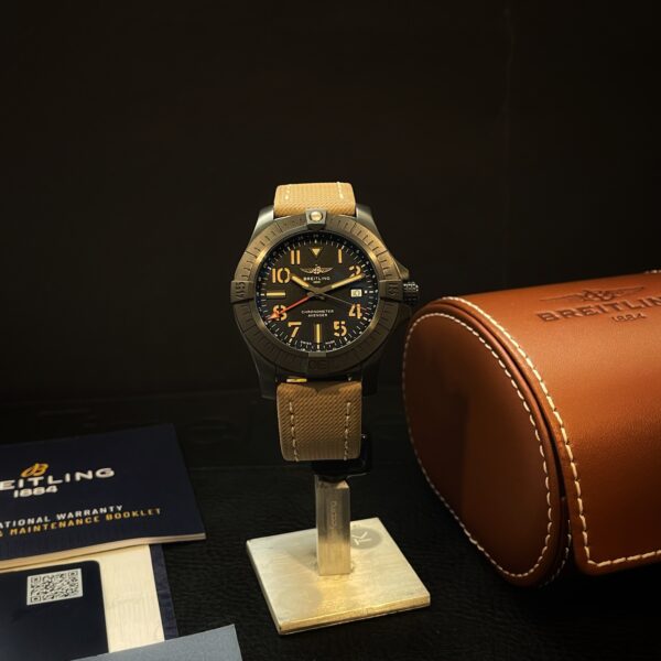 Breitling Avenger GMT