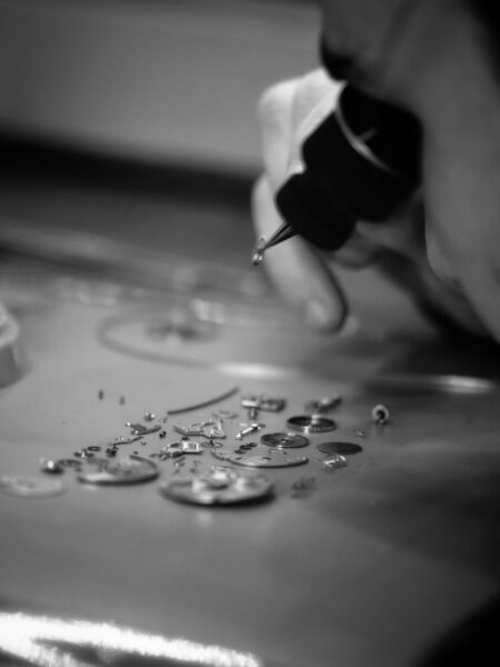demonstration démontage d'une montre