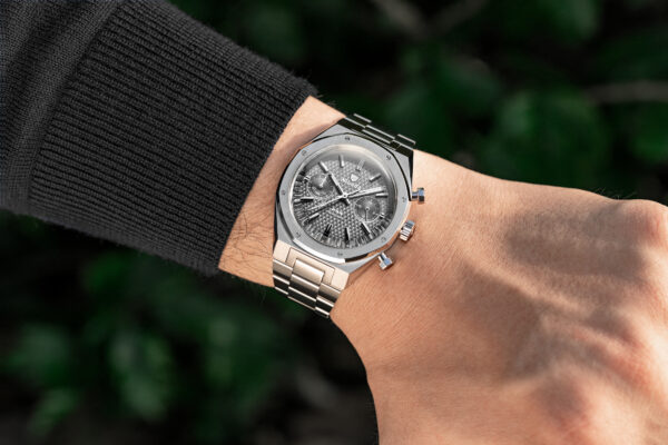 nivada grenchen f77 chrono mecaquartz