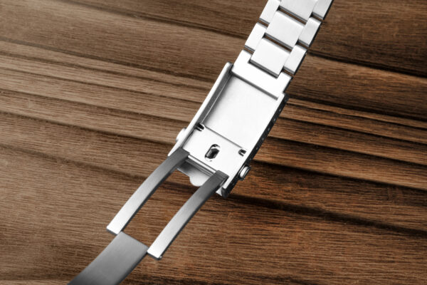 nivada grenchen f77 chrono mecaquartz